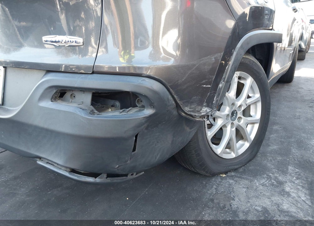 2015 JEEP CHEROKEE LATITUDE VIN: 1C4PJLCB9FW506698