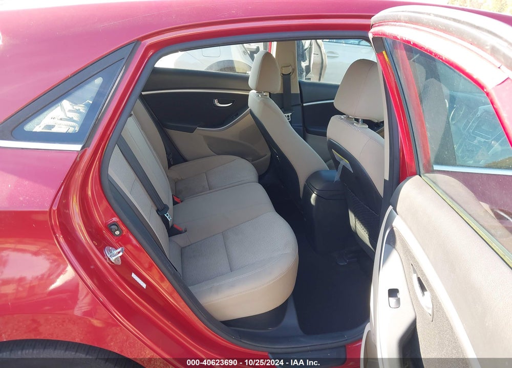2016 HYUNDAI ELANTRA GT VIN: KMHD35LH7GU332863