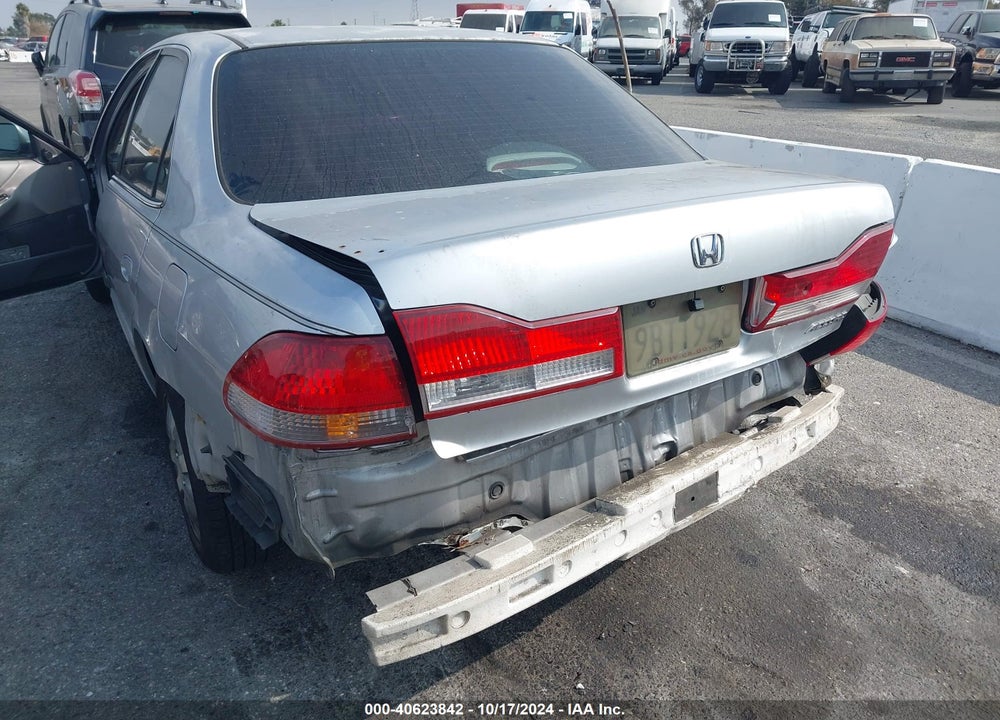 2001 HONDA ACCORD 2.3 EX VIN: JHMCG65891C010633