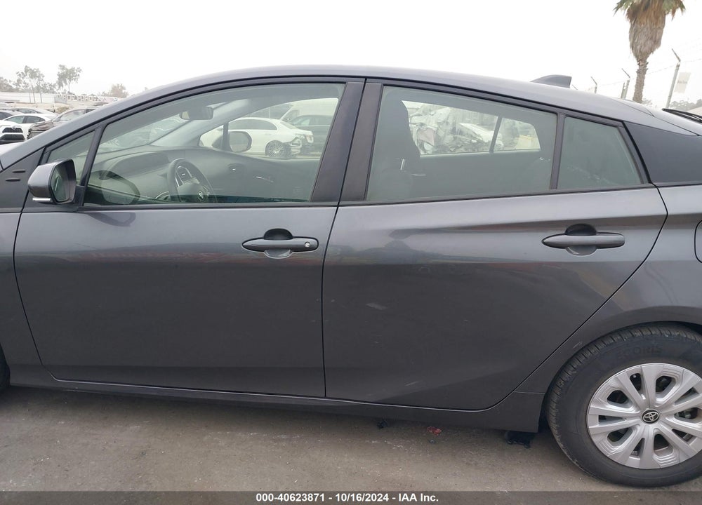 2021 TOYOTA PRIUS LE VIN: JTDKAMFU7M3152577