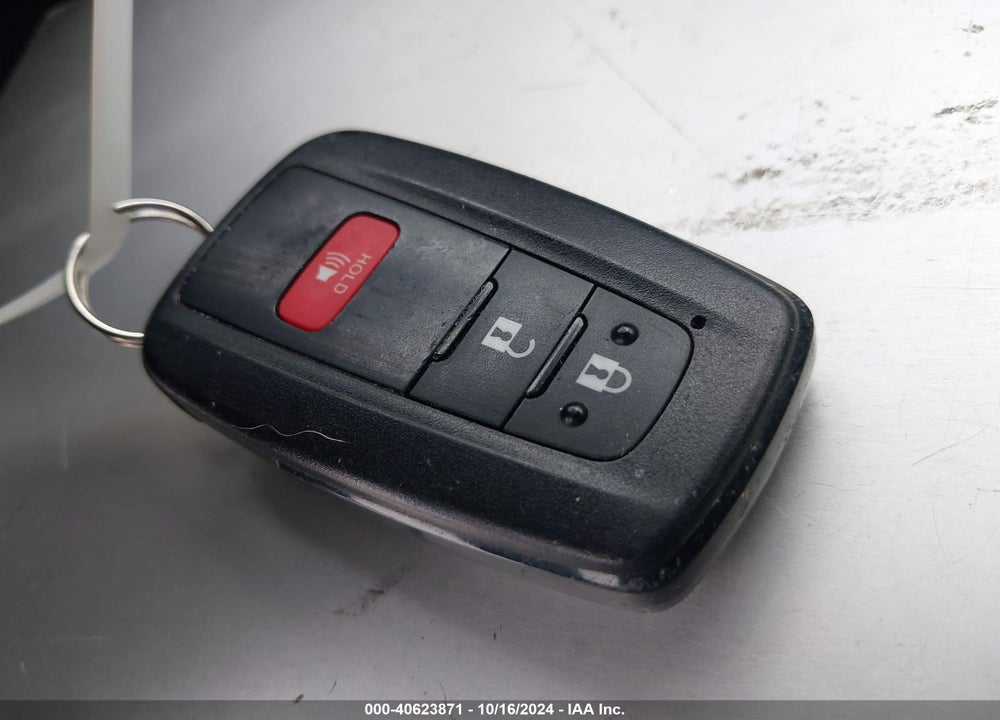 2021 TOYOTA PRIUS LE VIN: JTDKAMFU7M3152577