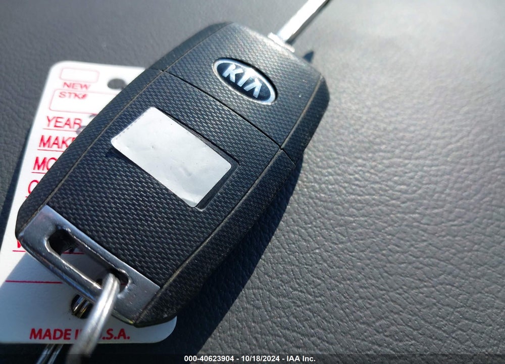 2015 KIA SEDONA LX VIN: KNDMB5C16F6048475