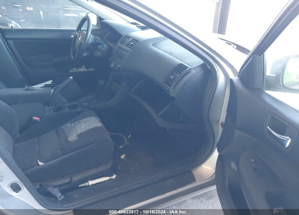 2004 HONDA ACCORD 2.4 LX VIN: 1HGCM56334A142277
