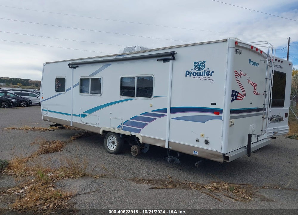 2003 FLEETWOOD TRAVEL TRAILER VIN: 1EC1H272731590349