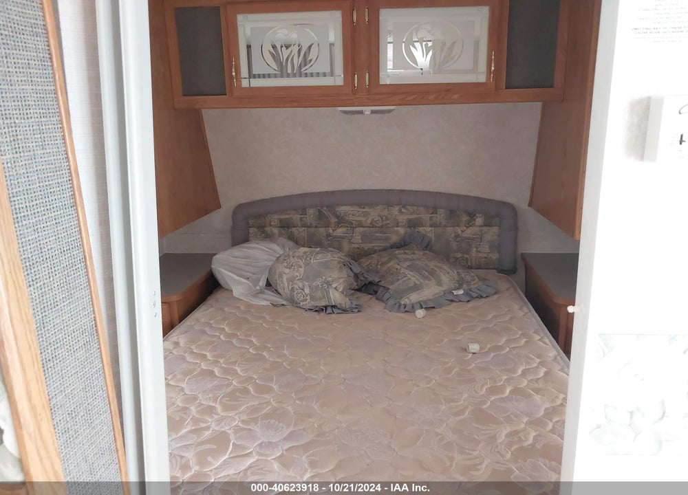 2003 FLEETWOOD TRAVEL TRAILER VIN: 1EC1H272731590349
