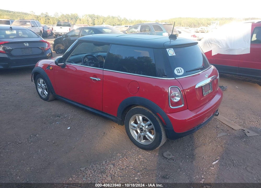 2013 MINI HARDTOP COOPER VIN: WMWSU3C50DT375426