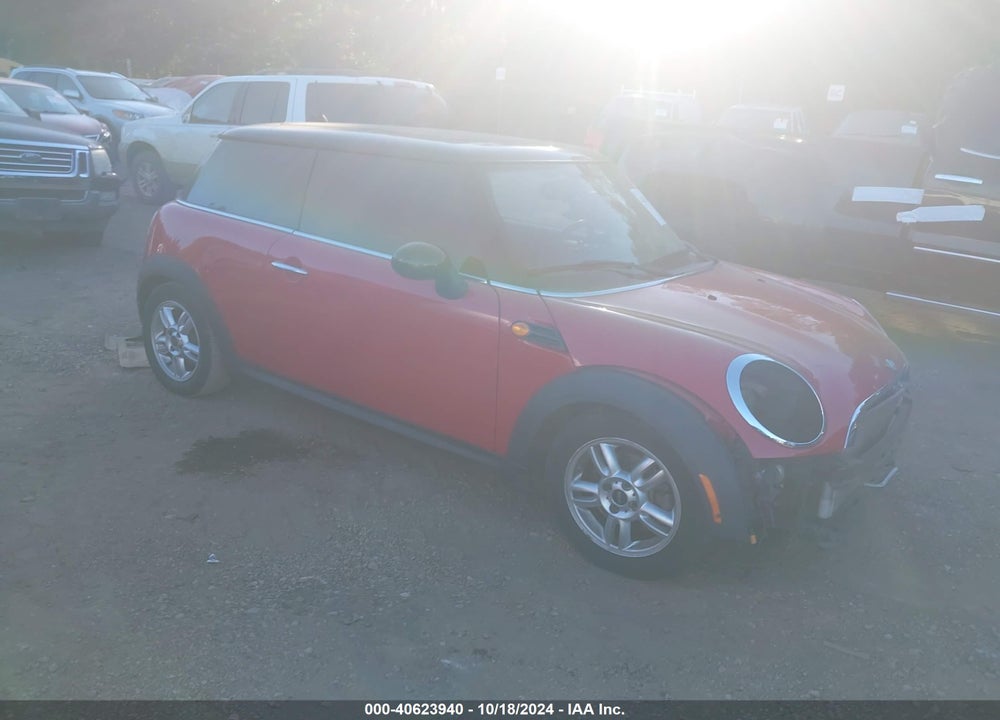 2013 MINI HARDTOP COOPER VIN: WMWSU3C50DT375426