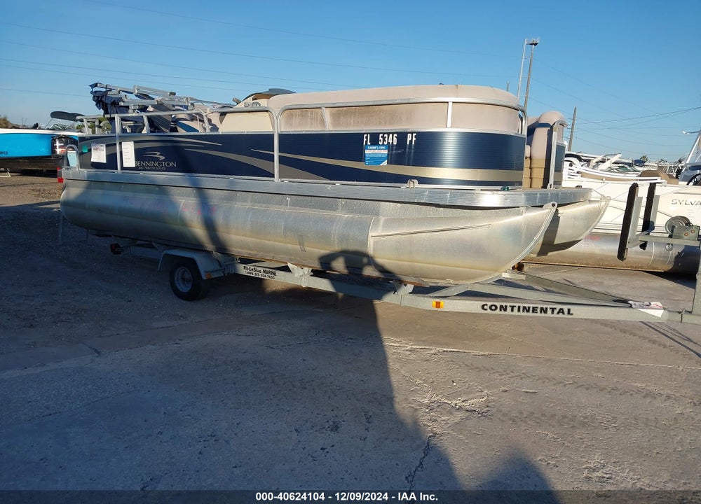 2012 BENNINGTON BOAT VIN: ETW75721H112