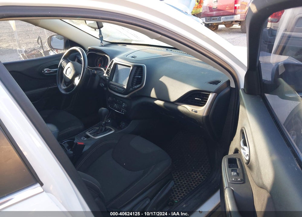 2016 JEEP CHEROKEE LATITUDE VIN: 1C4PJMCB4GW153018