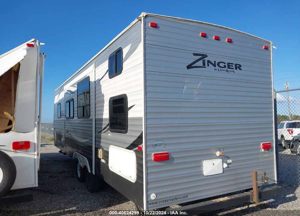 2015 CROSSROADS M-28 BH ZINGER VIN: 4V0TC2822FJ005618