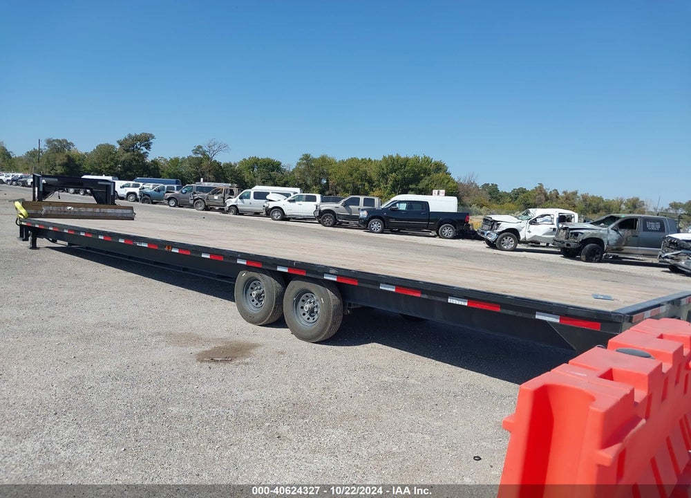 2025 EAST TEXAS GOOSENECK TRAILER VIN: 58SGF4021SE043600