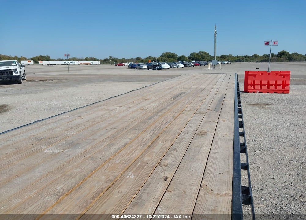 2025 EAST TEXAS GOOSENECK TRAILER VIN: 58SGF4021SE043600