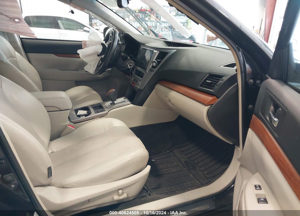 2014 SUBARU OUTBACK 2.5I LIMITED VIN: 4S4BRCLC1E3315803