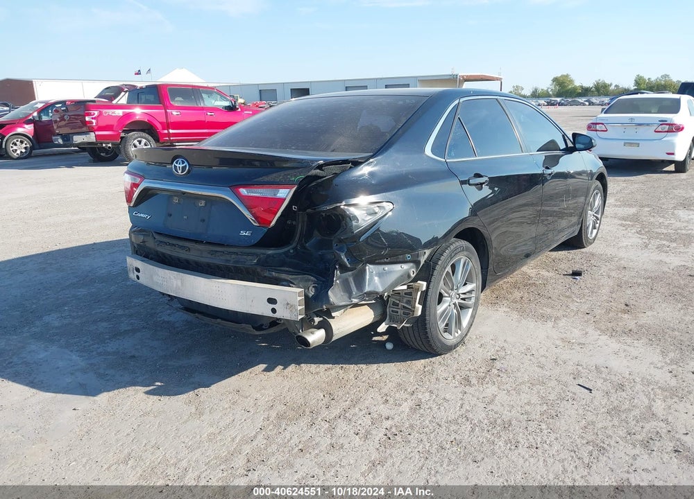 2017 TOYOTA CAMRY SE VIN: 4T1BF1FK7HU453330
