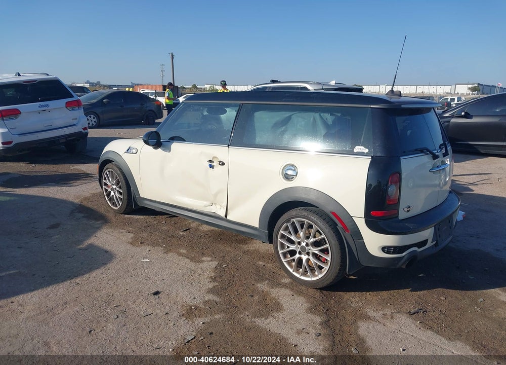 2009 MINI JOHN COOPER WORKS CLUBMAN VIN: WMWMM935X9TF99227