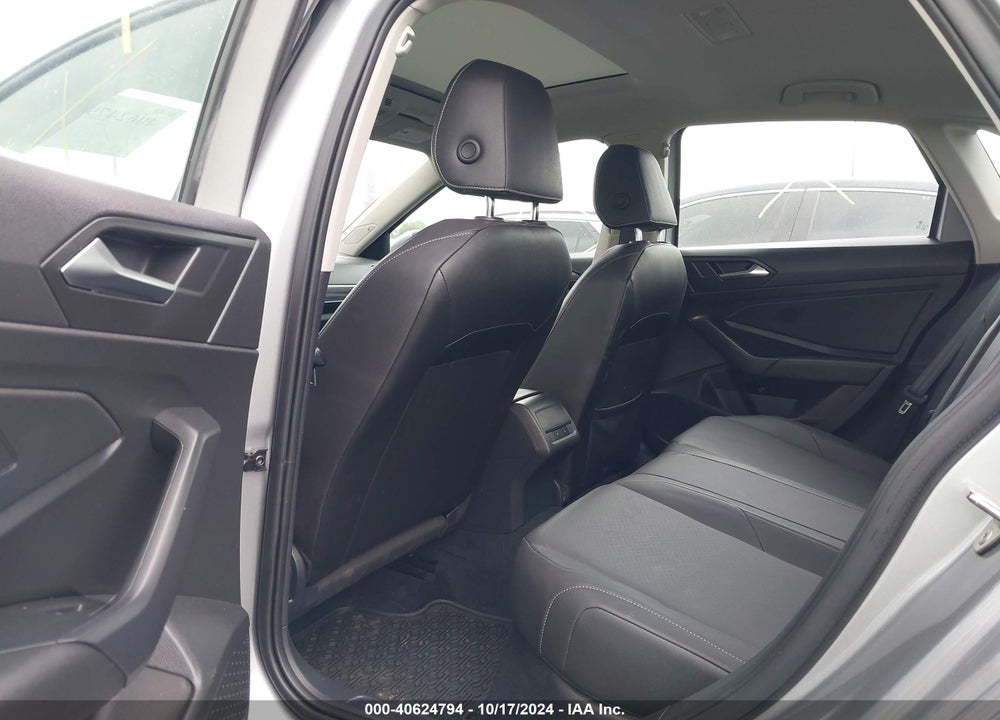 2020 VOLKSWAGEN JETTA 1.4T SEL VIN: 3VWE57BU2LM087382