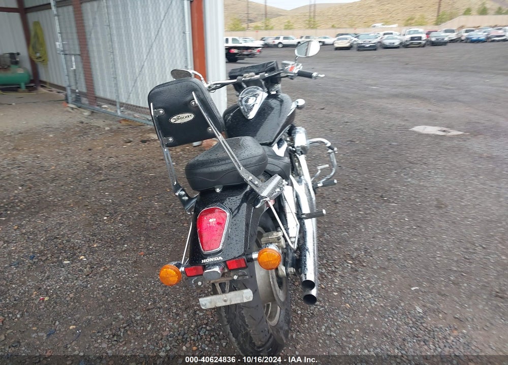 2004 HONDA VTX1300 C VIN: 1HFSC55074A004526