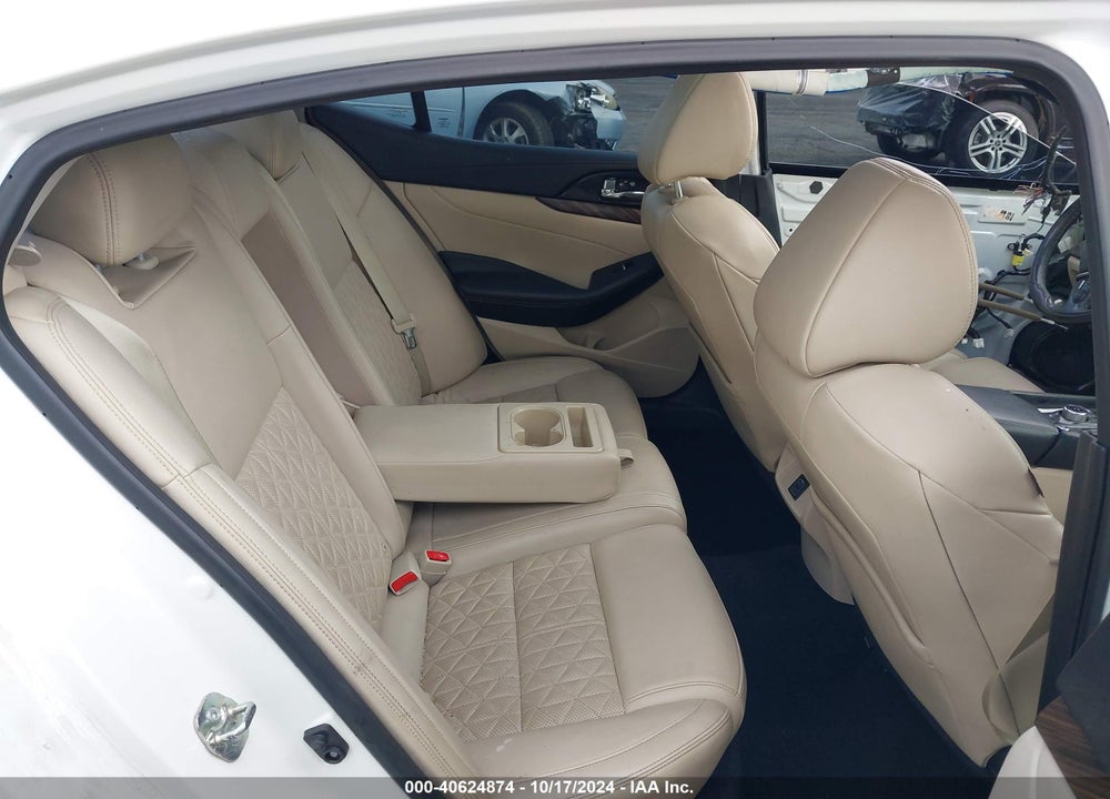 2018 NISSAN MAXIMA 3.5 PLATINUM VIN: 1N4AA6APXJC365906