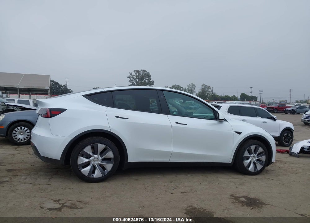 2024 TESLA MODEL Y LONG RANGE DUAL MOTOR ALL-WHEEL DRIVE VIN: 7SAYGDEE9RA260003