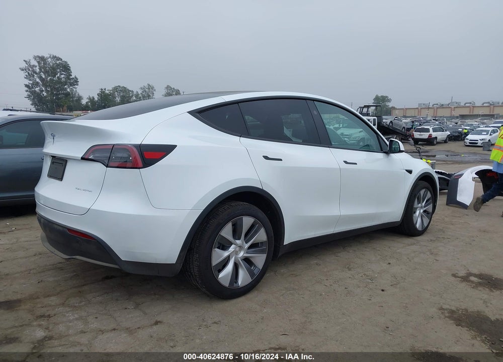 2024 TESLA MODEL Y LONG RANGE DUAL MOTOR ALL-WHEEL DRIVE VIN: 7SAYGDEE9RA260003