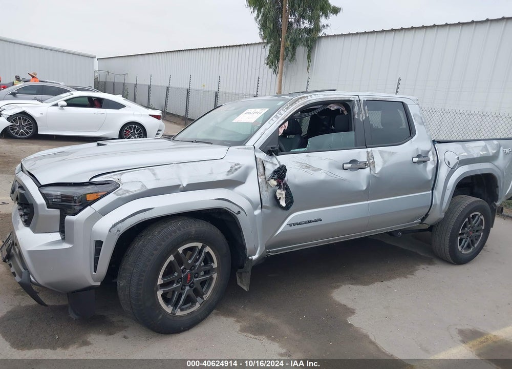 2024 TOYOTA TACOMA DOUBLE CAB/SR5/TRD SPORT/TRD OFF ROAD/LTD VIN: 3TMLB5JN8RM031702