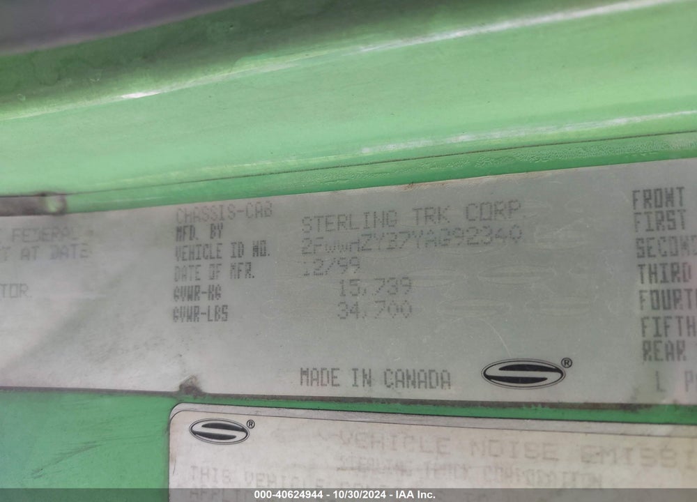 2000 STERLING TRUCK A 9500 VIN: 2FWWHZYB7YAG92340