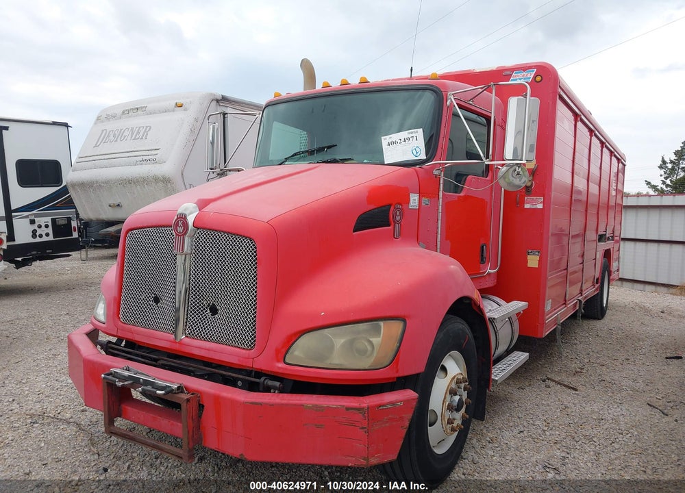 2010 KENWORTH CONSTRUCTION T370 VIN: 2NKHHM7X0AM263937