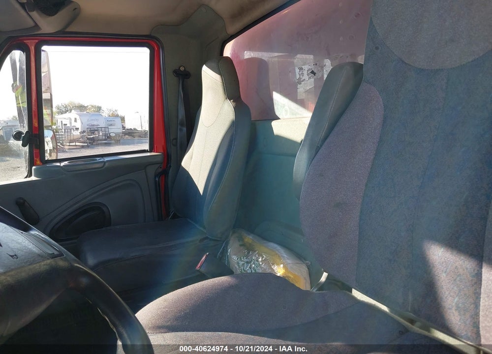 2005 INTERNATIONAL 4000 4400 VIN: 1HTMKAAN55H101168