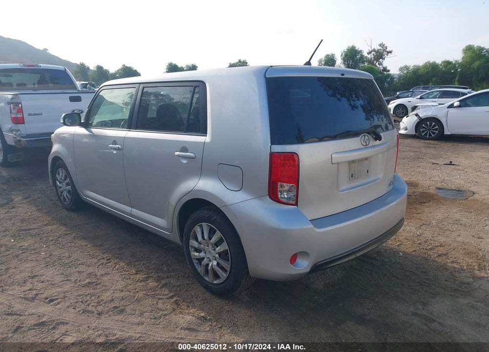 2013 SCION XB VIN: JTLZE4FE7DJ031382