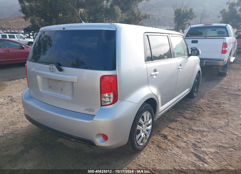 2013 SCION XB VIN: JTLZE4FE7DJ031382