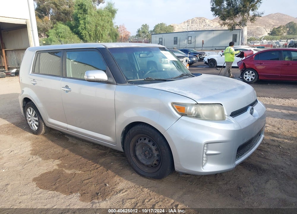 2013 SCION XB VIN: JTLZE4FE7DJ031382