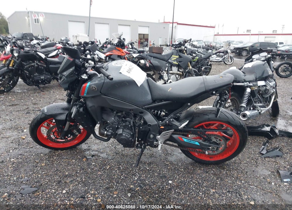 2021 YAMAHA MT09 VIN: JYARN71E8MA001534