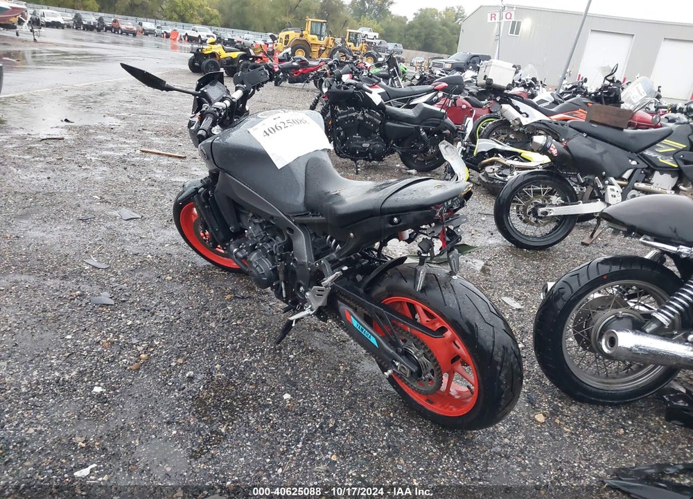 2021 YAMAHA MT09 VIN: JYARN71E8MA001534