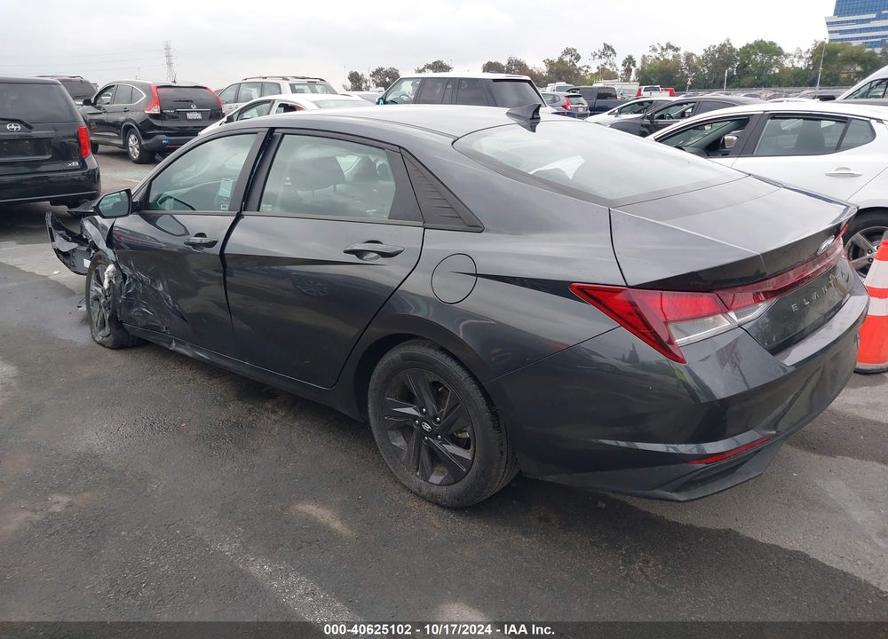 2022 HYUNDAI ELANTRA VIN: 5NPLM4AG5NH085092
