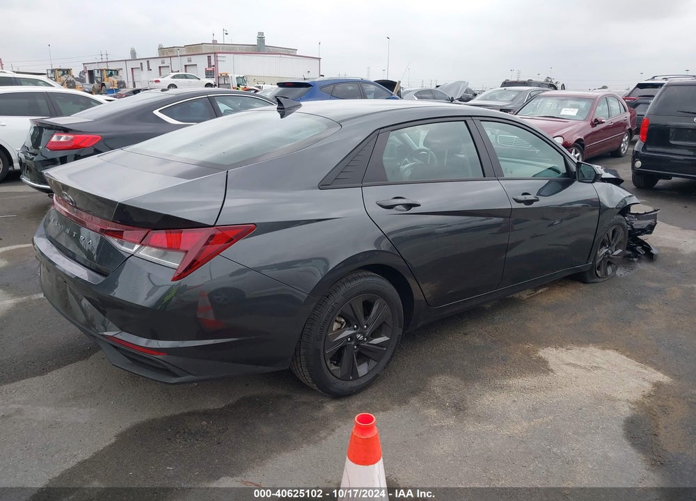 2022 HYUNDAI ELANTRA VIN: 5NPLM4AG5NH085092