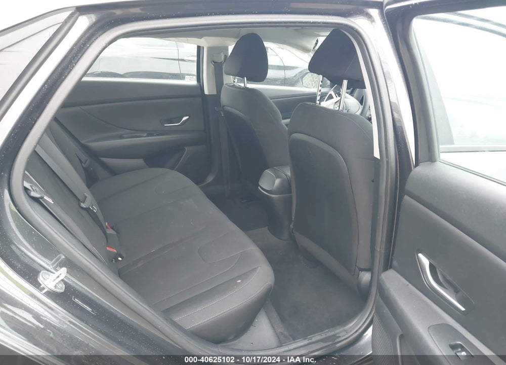 2022 HYUNDAI ELANTRA VIN: 5NPLM4AG5NH085092