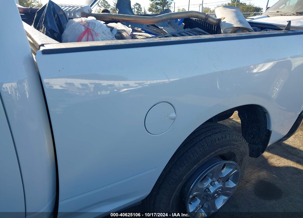 2024 RAM 2500 BIG HORN 4X4 6'4 BOX VIN: 3C6UR5DJ4RG303841