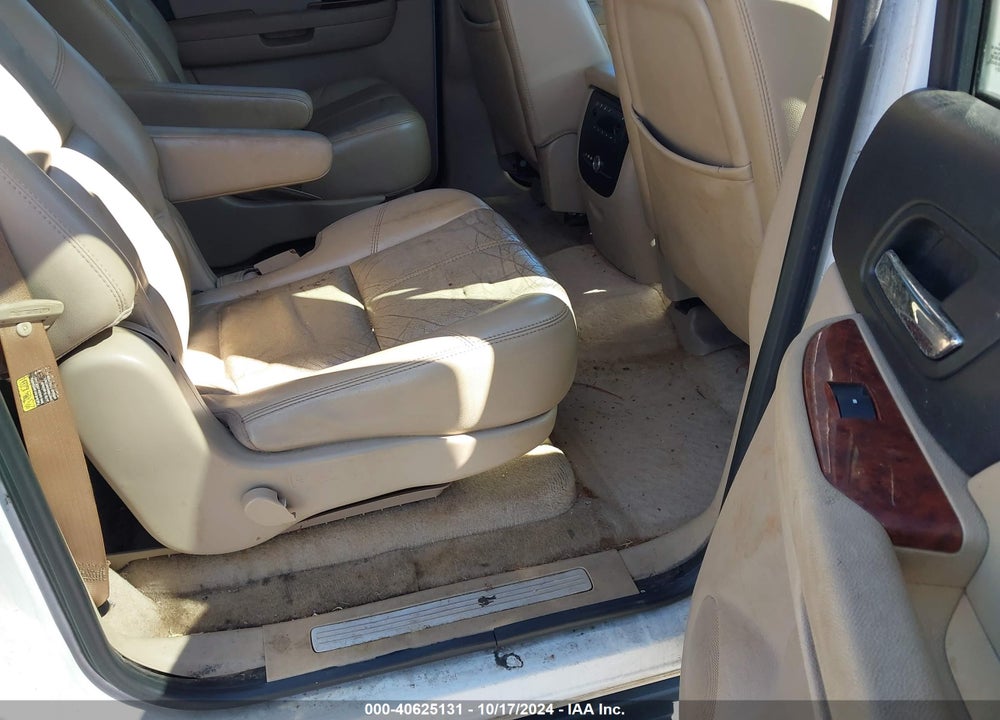 2007 CHEVROLET SUBURBAN 1500 LTZ VIN: 3GNFC16J67G103895