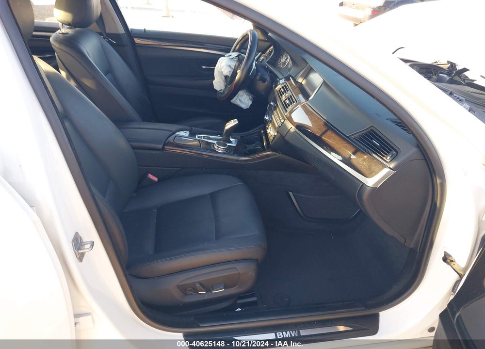 2016 BMW 528I VIN: WBA5A5C55GG350309