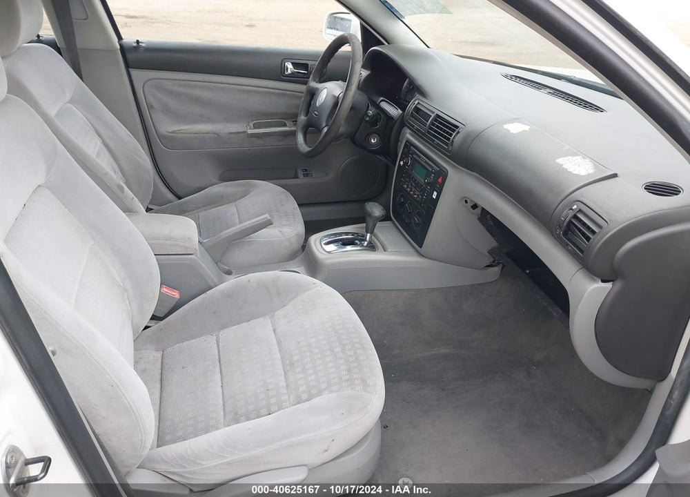 2003 VOLKSWAGEN PASSAT GLS VIN: WVWVD63B73E222357