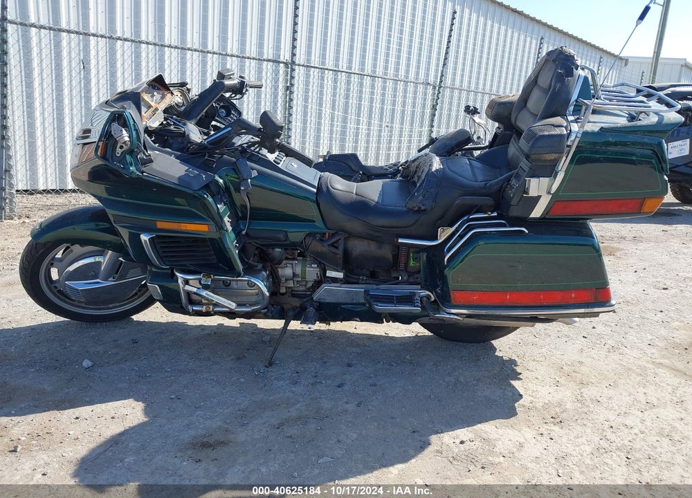 1997 HONDA GL1500 SE12 VIN: 1HFSC2237VA900078