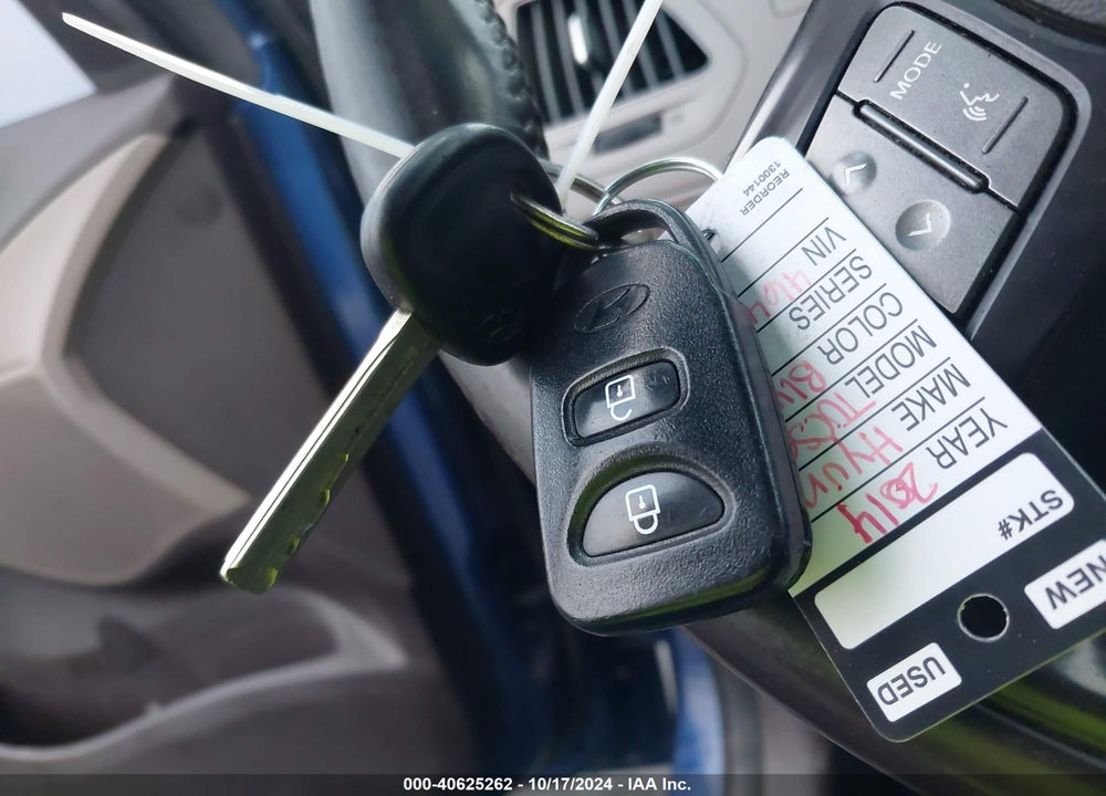 2014 HYUNDAI TUCSON SE VIN: KM8JUCAG5EU846495