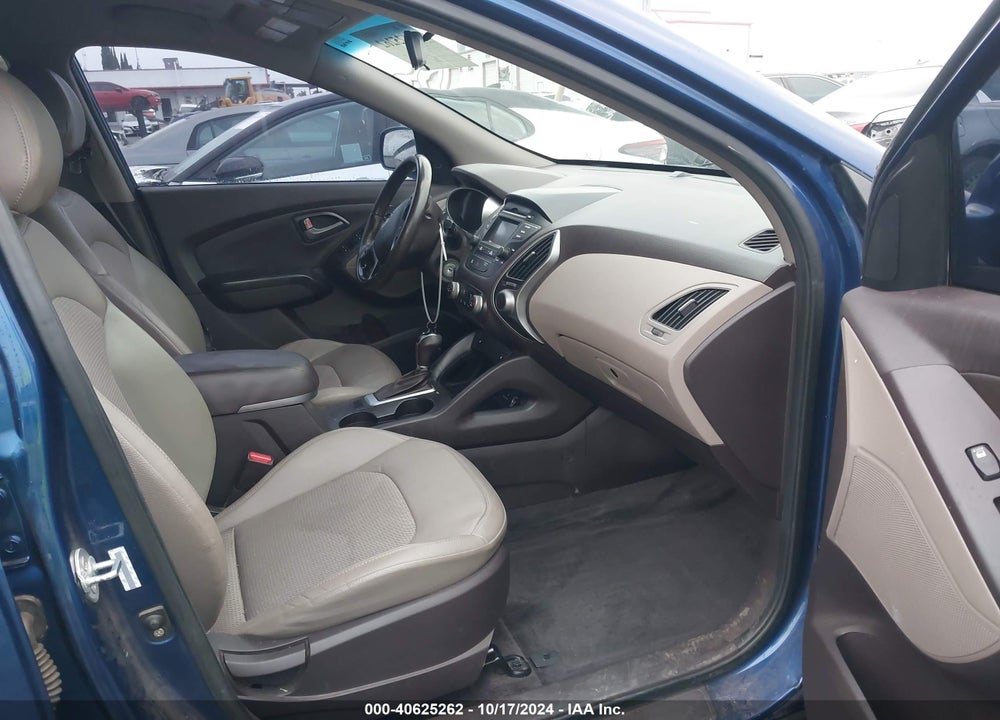 2014 HYUNDAI TUCSON SE VIN: KM8JUCAG5EU846495