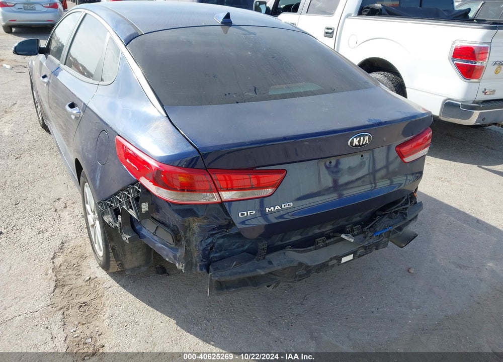 2018 KIA OPTIMA LX VIN: 5XXGT4L35JG194298