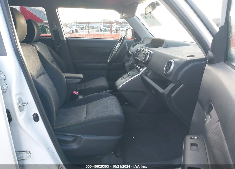 2013 SCION XB VIN: JTLZE4FE4DJ040816