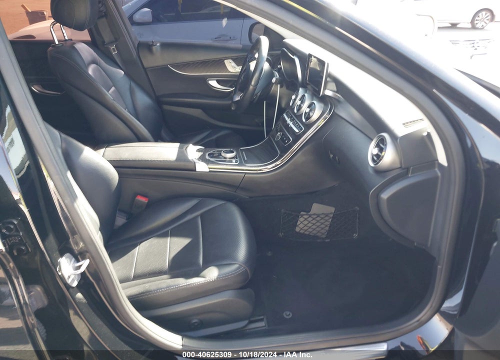 2017 MERCEDES-BENZ C 300 LUXURY/SPORT VIN: 55SWF4JB6HU215054