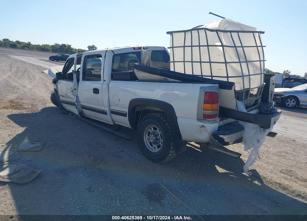 2002 CHEVROLET SILVERADO 2500HD LS VIN: 1GCHC23U12F118028