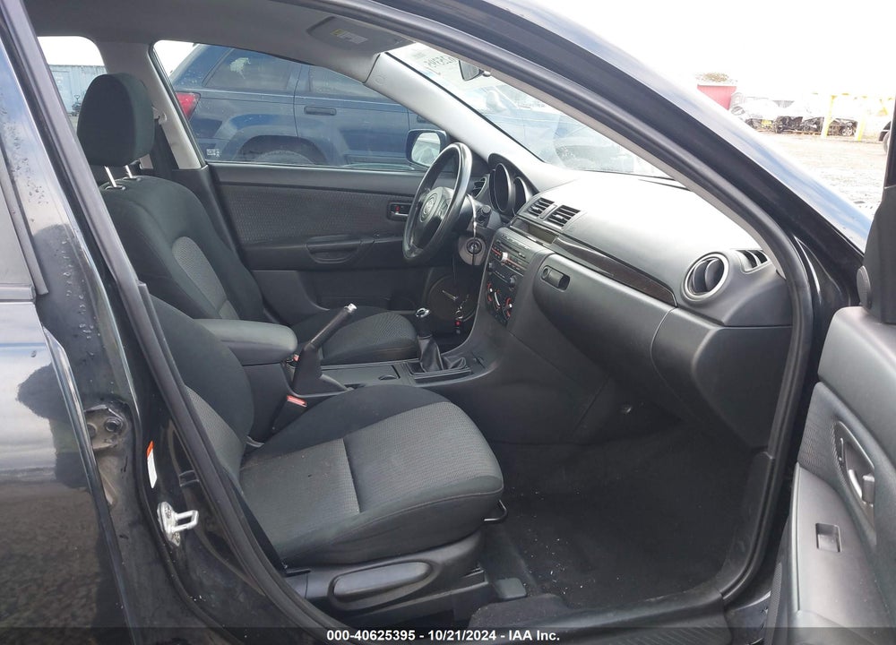 2008 MAZDA 3 I VIN: JM1BK32G281821718