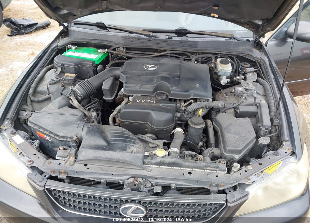 2003 LEXUS IS 300 BASE W/5-SPEED MANUAL VIN: JTHBD192630068314