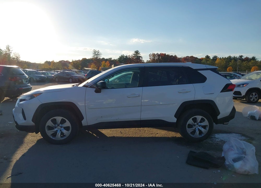 2022 TOYOTA RAV4 LE VIN: 2T3F1RFV4NC318285